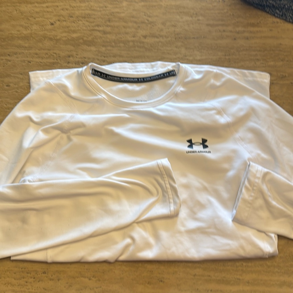 UA coldgear Long Sleeve
Fitted
Gently worn